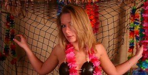 Love Leia offers a free xxx photo gallery with Love Leia exhibit amazing body