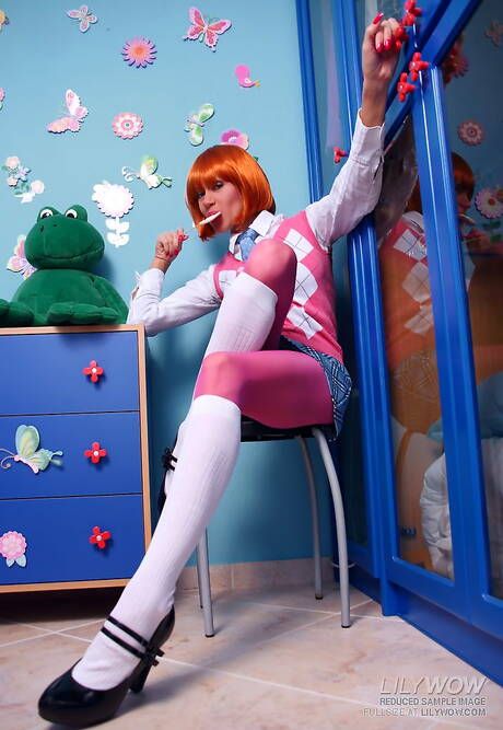 Lily Wow offers a free pic gallery with Lily Wow demonstrating amazing body