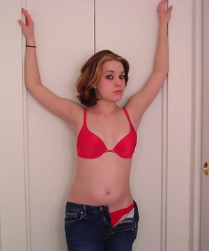 Stunning Serena invite you to explore a xxx photos with Serena unveiling perfect body